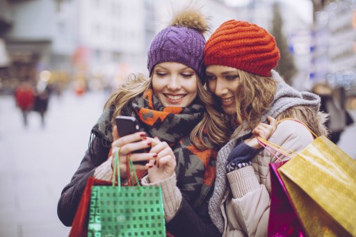 Local Business Owners & Location Marketers Light Up Holiday Marketing Plans